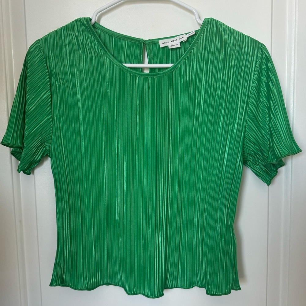 Good American Summer Green Satin Plisse Pleated
Top Sz 00/0